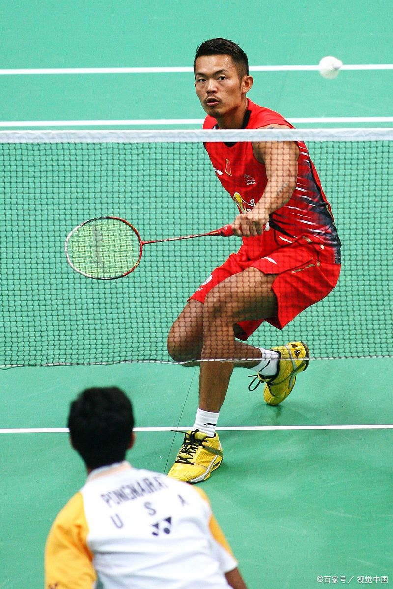 的背后是他 的背后是他