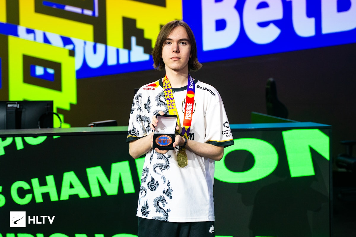 断外野站位 断外野站位