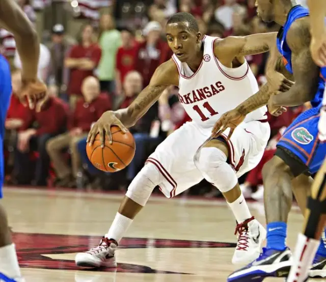 三是 三是